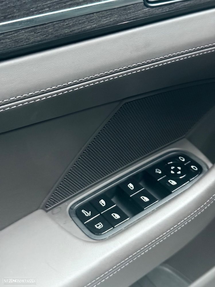 Porsche Panamera Sport Turismo 4S E-Hybrid - 29