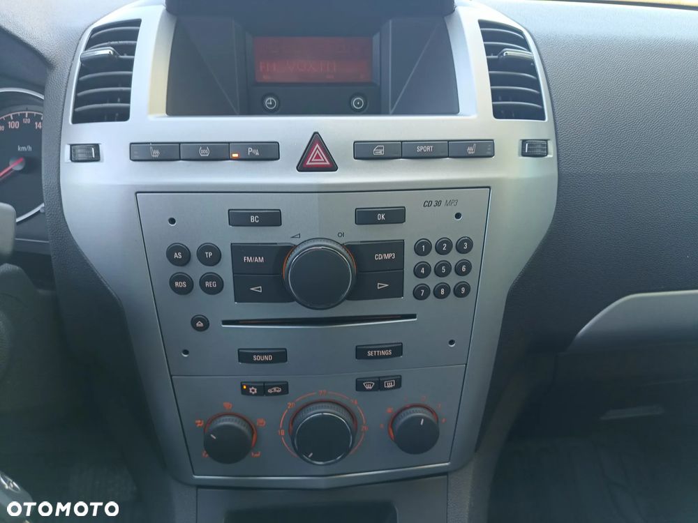 Opel Zafira - 13