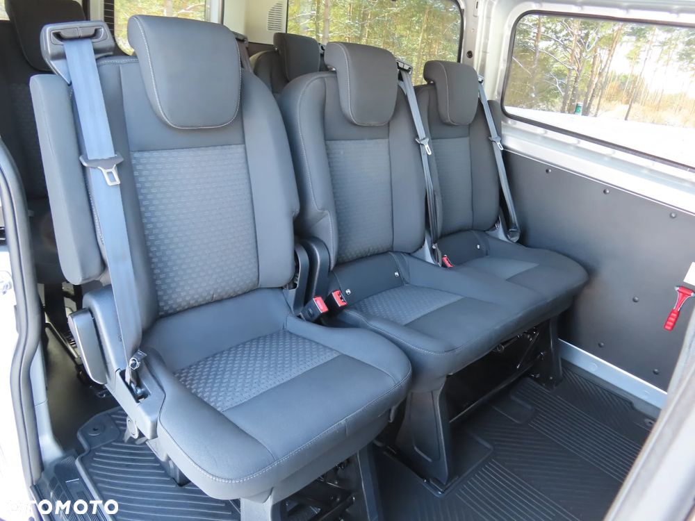 Ford Transit CUSTOM 2.0 TDCi 130 Km L2 Limited Edition W Najbogatszej Wersji Wyposażenia TREND L2H1 LONG Blaszak Furgon 9-Cio Osobowy Stan Jak NOWY POLECAM - 17