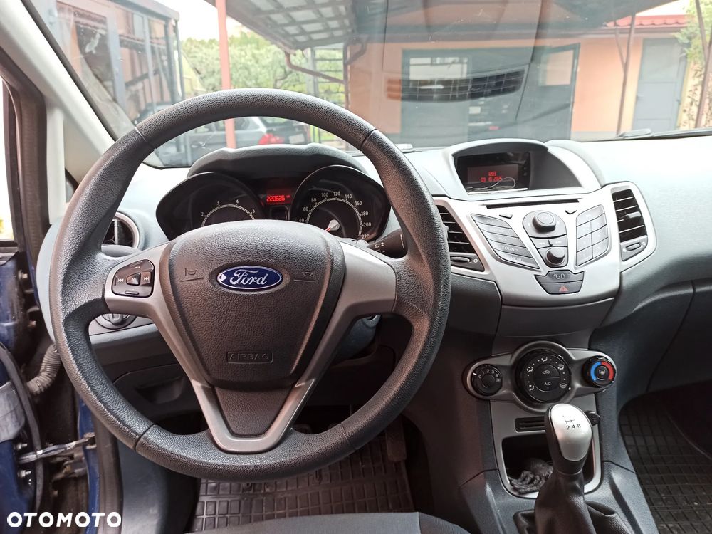 Ford Fiesta - 9