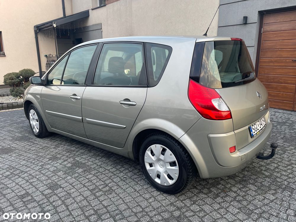 Renault Scenic 1.6 16V Family - 8