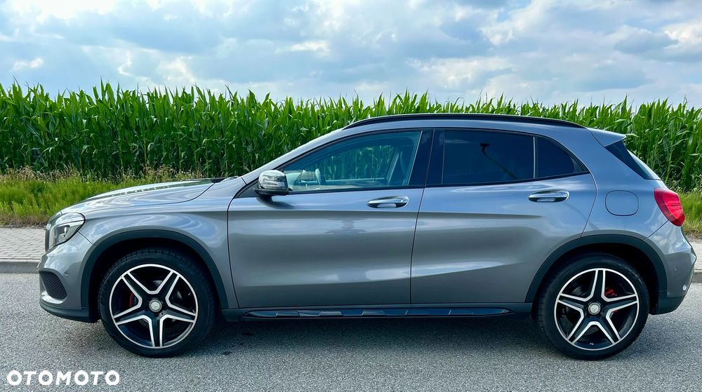 Mercedes-Benz GLA - 4