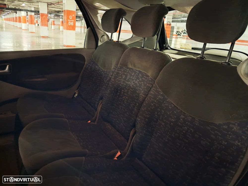 Renault Scénic 1.4 16V Expression - 21