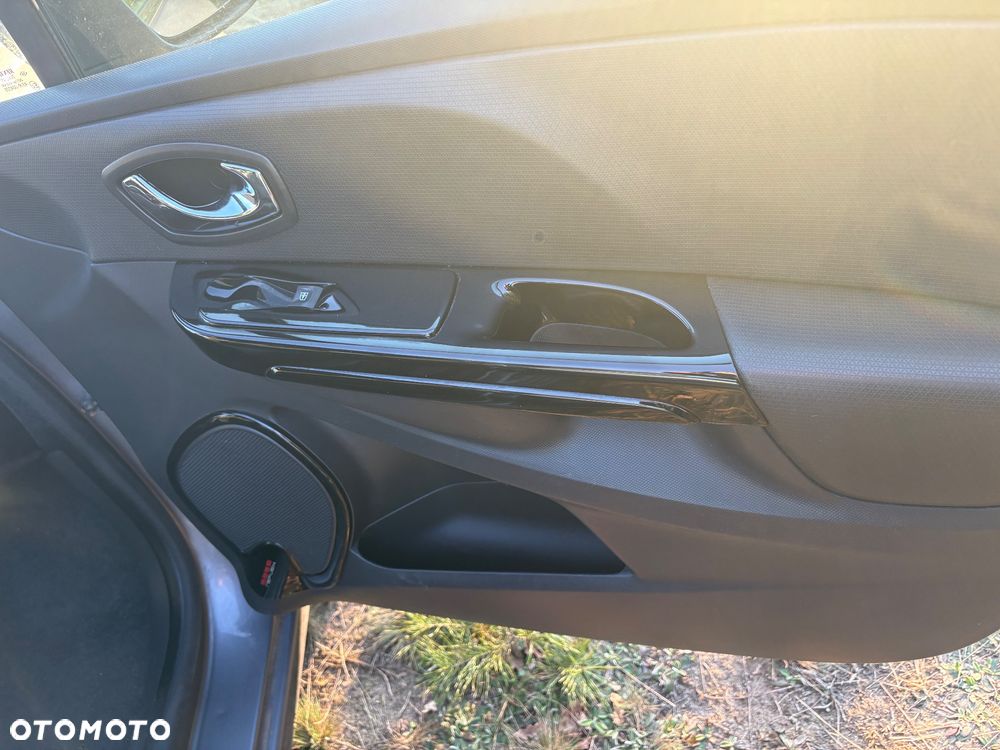 Renault Clio 1.5 dCi Energy Intens - 5