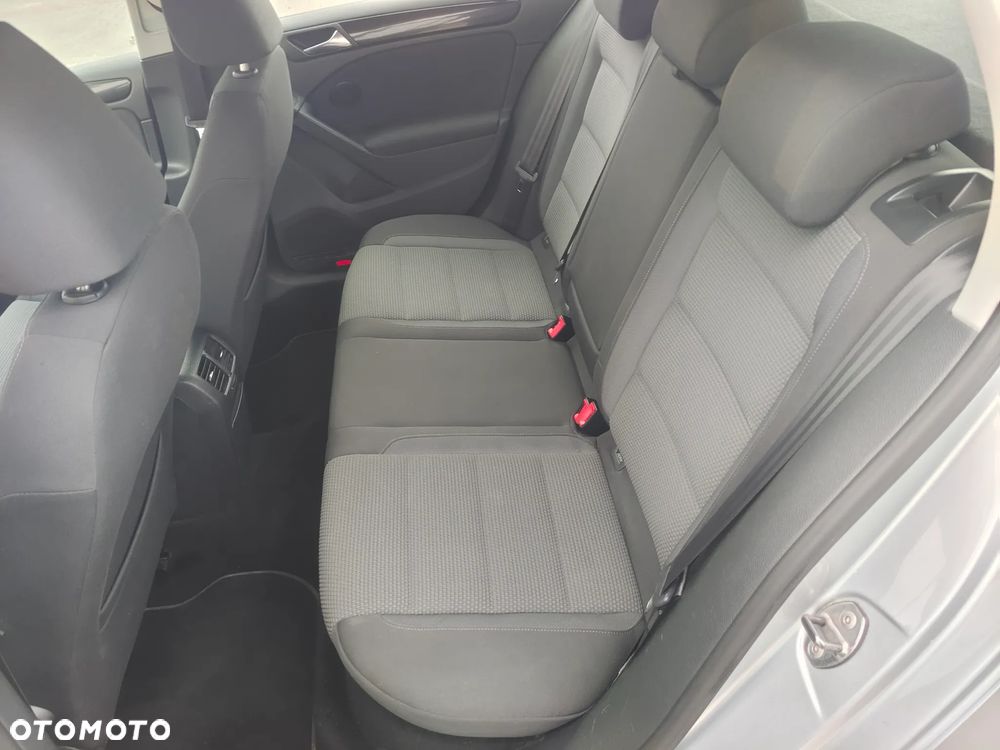 Volkswagen Golf - 26