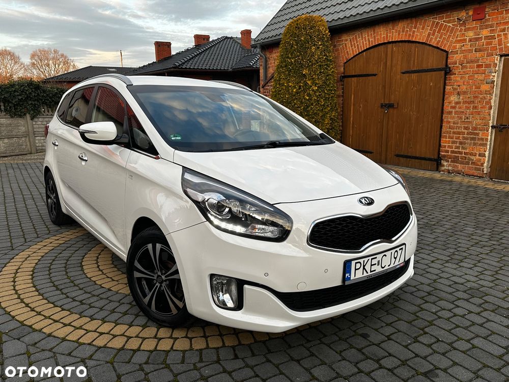 Kia Carens - 1
