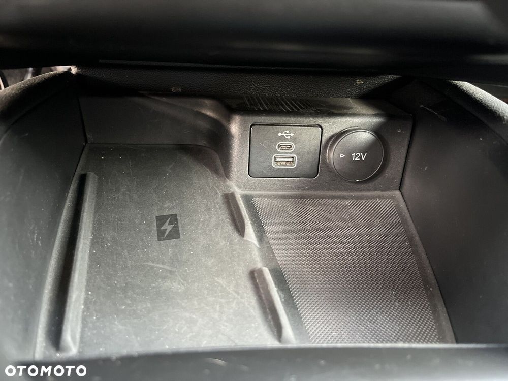 Ford Focus 1.0 EcoBoost mHEV ST-Line X - 25