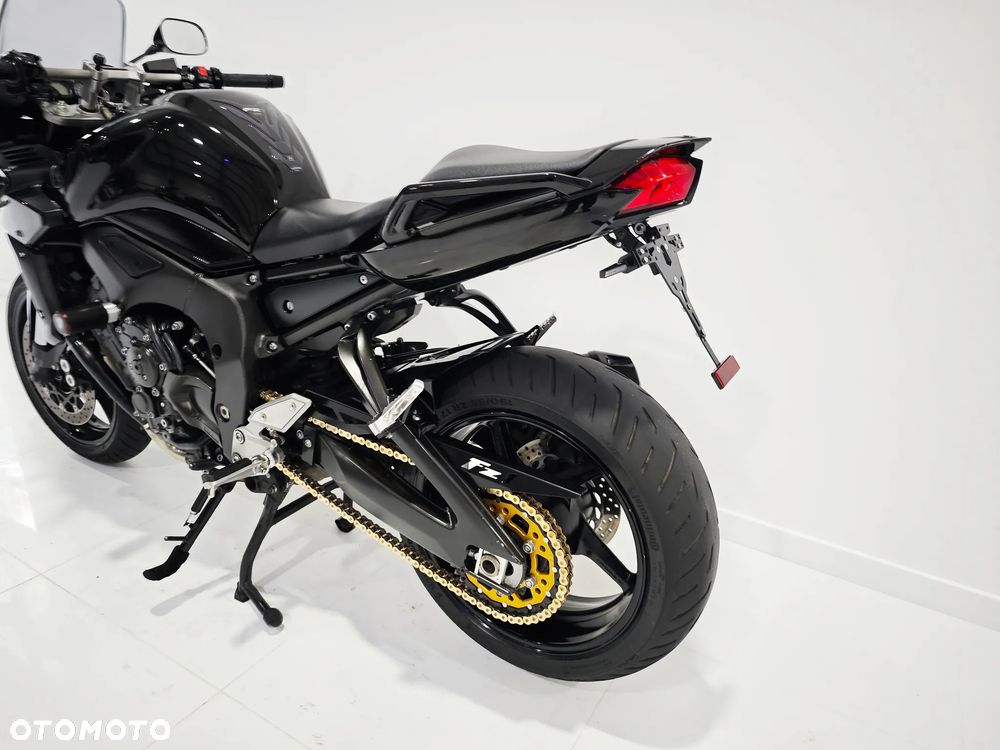 Yamaha FZ - 19