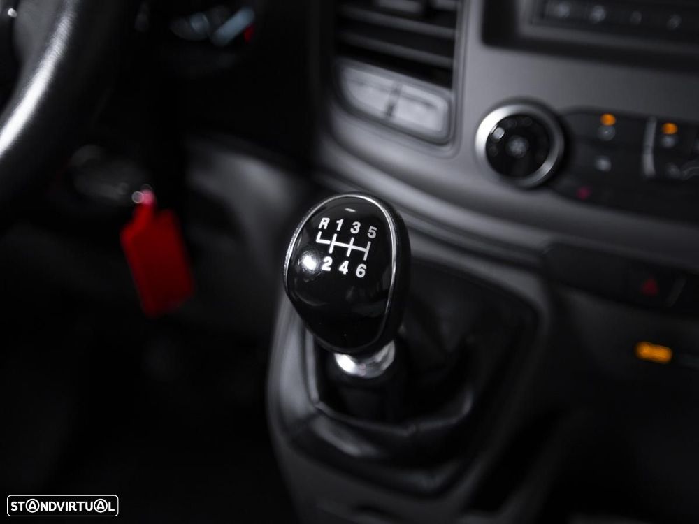 Ford Transit 350 L3H2 c/IVA - 16