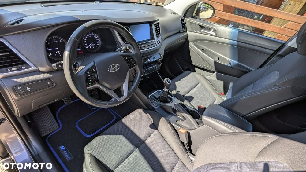 Hyundai Tucson blue 1.7 CRDi 2WD Advantage - 16