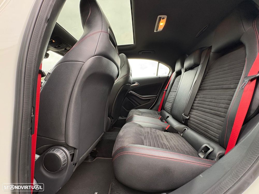 Mercedes-Benz A 45 AMG 4-Matic - 26