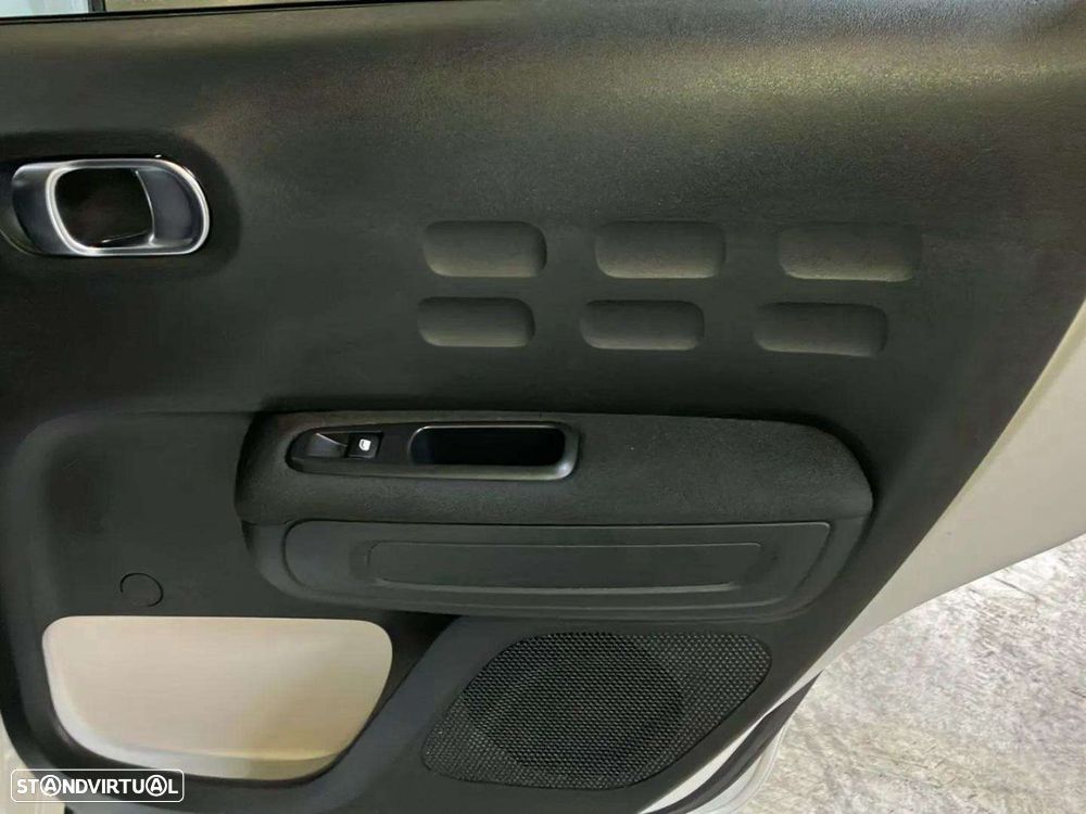 Citroën C3 1.2 PureTech Shine Pack EAT6 - 24