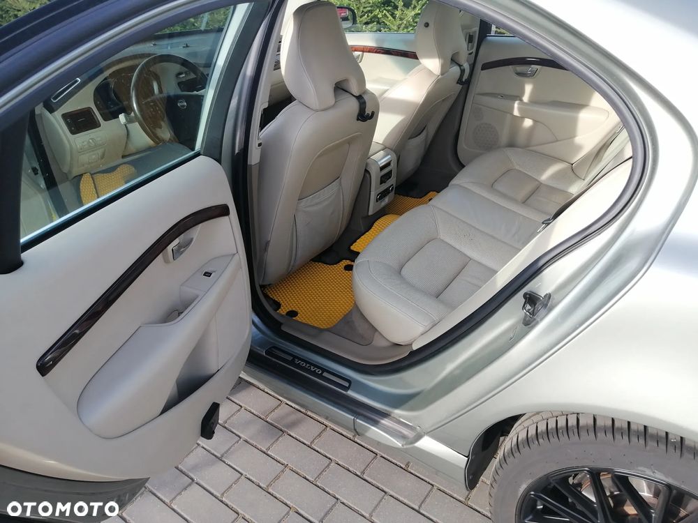 Volvo S80 4.4 V8 AWD R-Design Momentum - 26