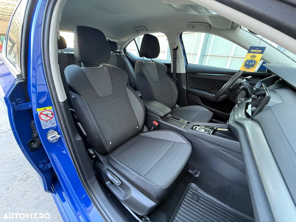 Skoda Octavia 2.0 TDI DSG Ambition - 22