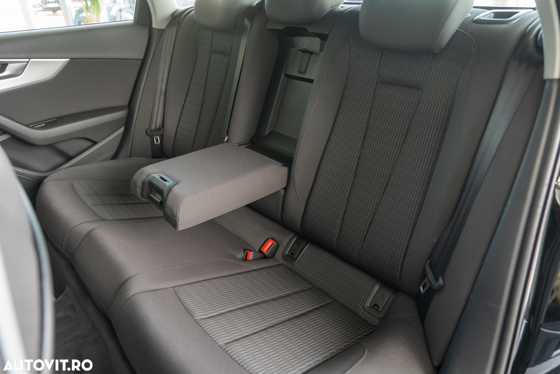 Audi A4 Avant 2.0 TDI S tronic - 21