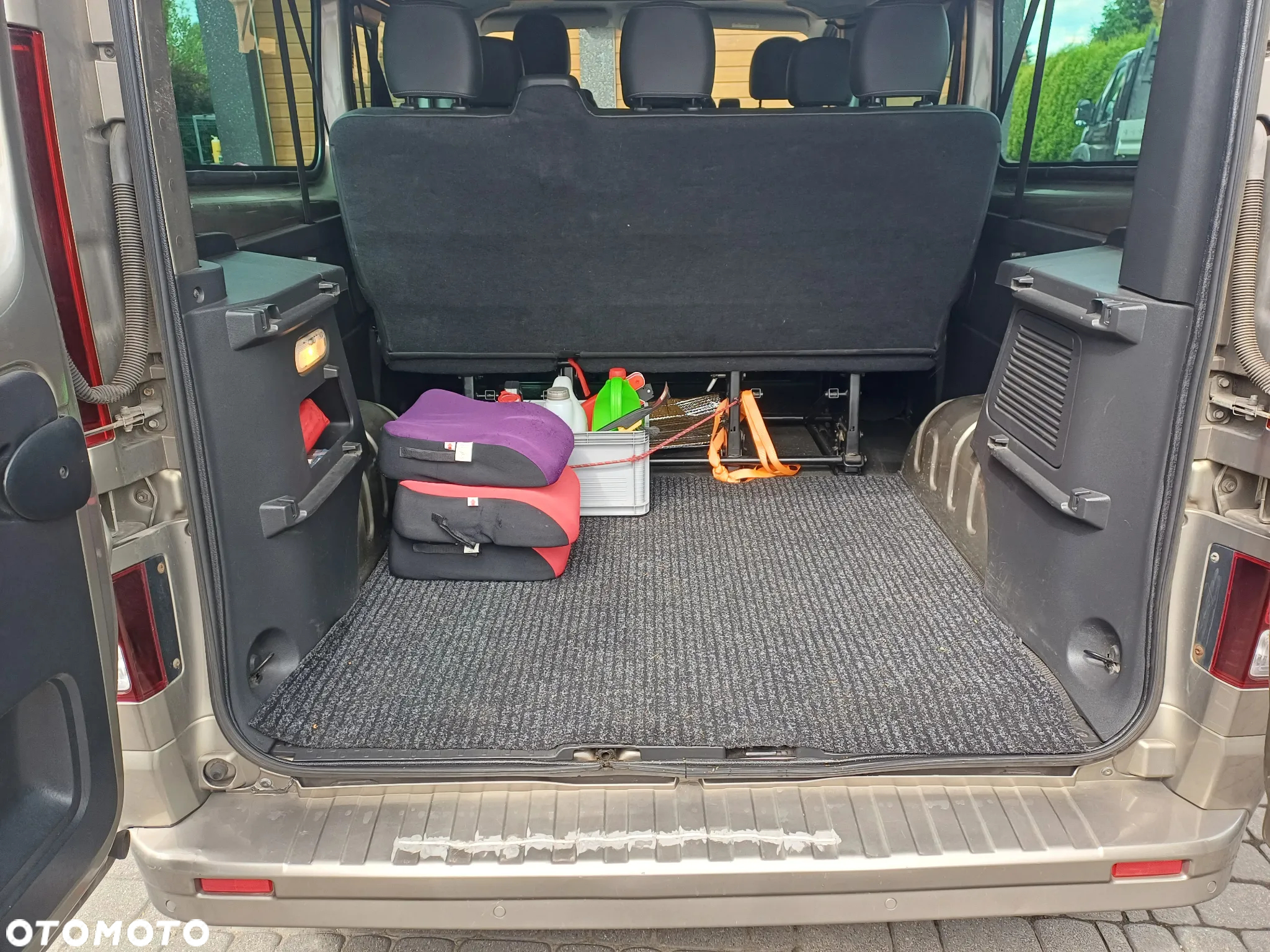 Opel Vivaro - 18