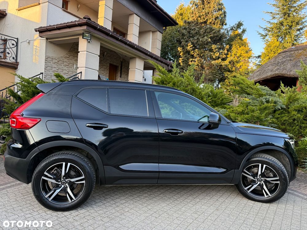 Volvo XC 40 B4 B DKG Plus Black Edition - 13