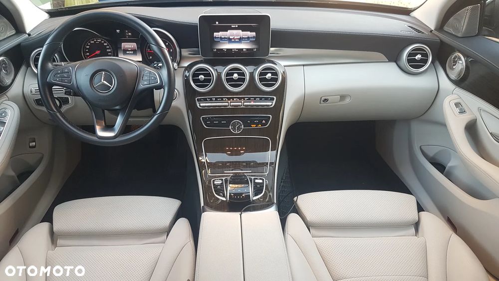 Mercedes-Benz Klasa C 200 (BlueTEC) d 7G-TRONIC Exclusive - 33