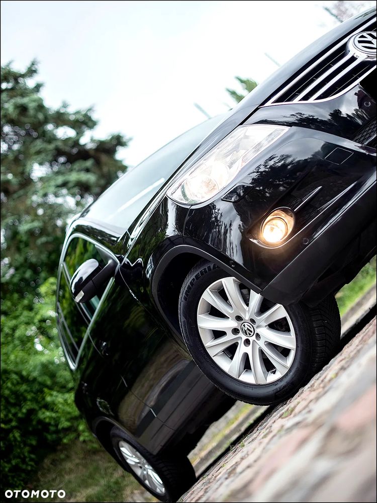 Volkswagen Tiguan - 12