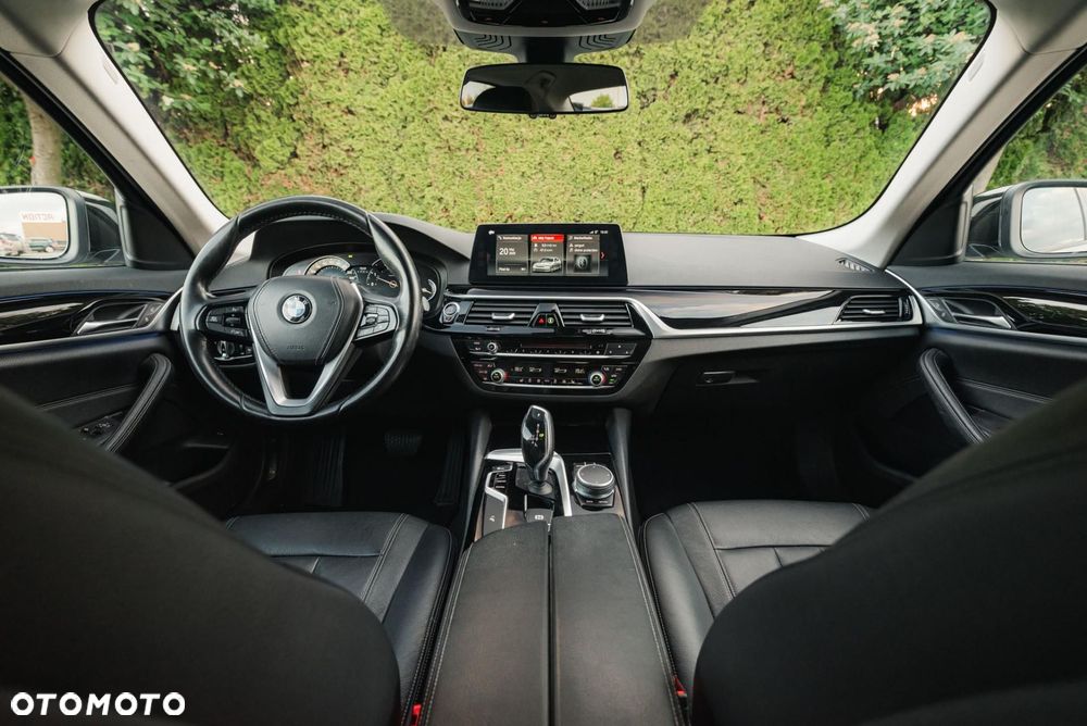 BMW Seria 5 520d - 11