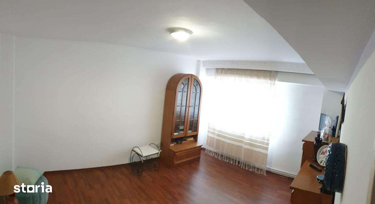 Vezi Video! Calarasi Spatios 4 camere Confort 1 decomandat 91 mp — fotografia 1