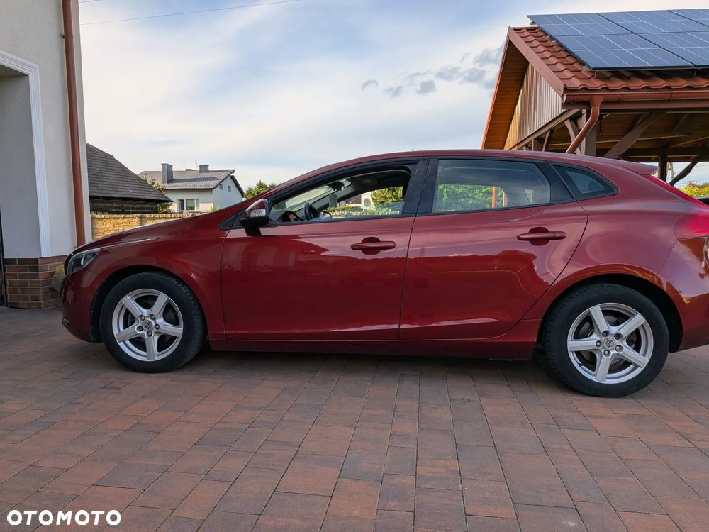 Volvo V40 D2 - 2