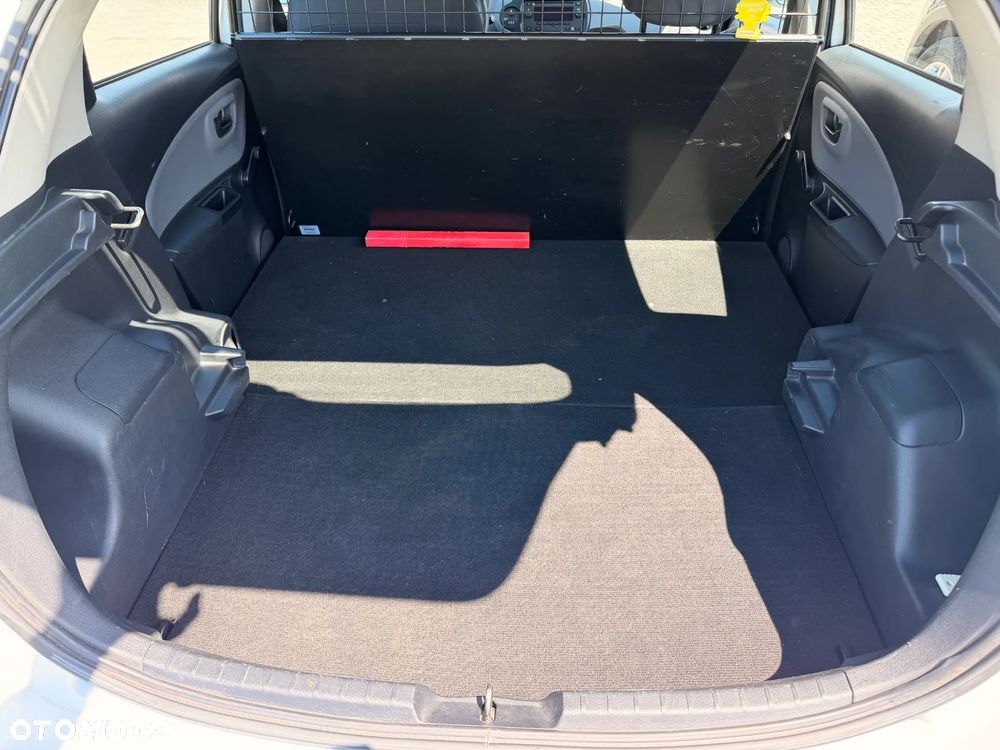 Toyota Yaris - 5