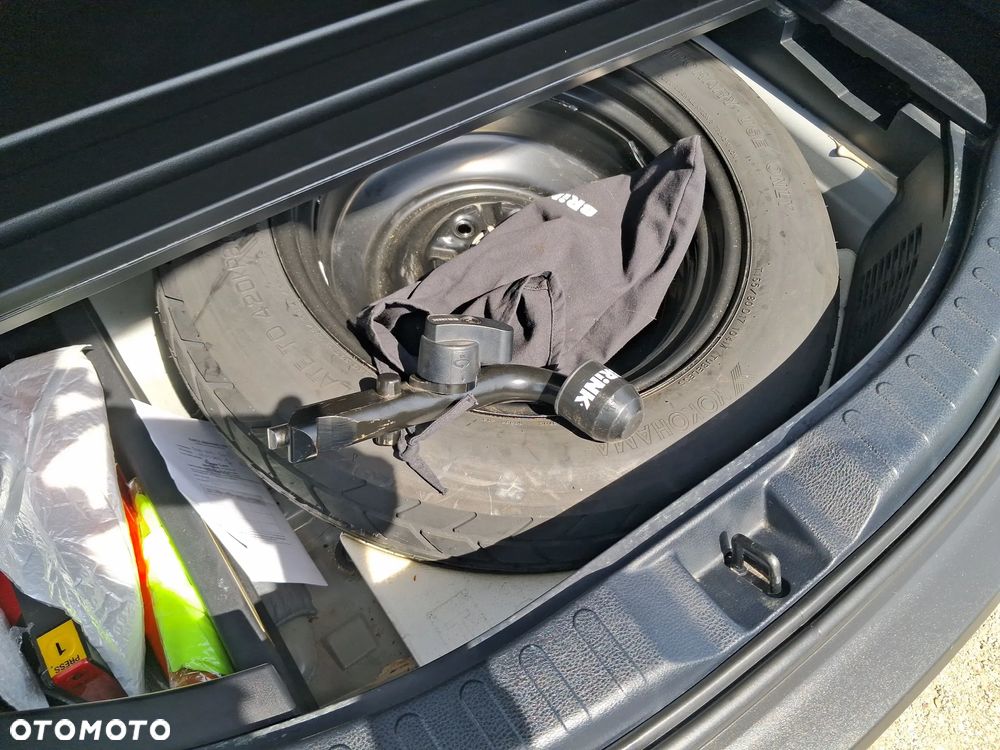 Toyota RAV4 2.0 Premium - 24