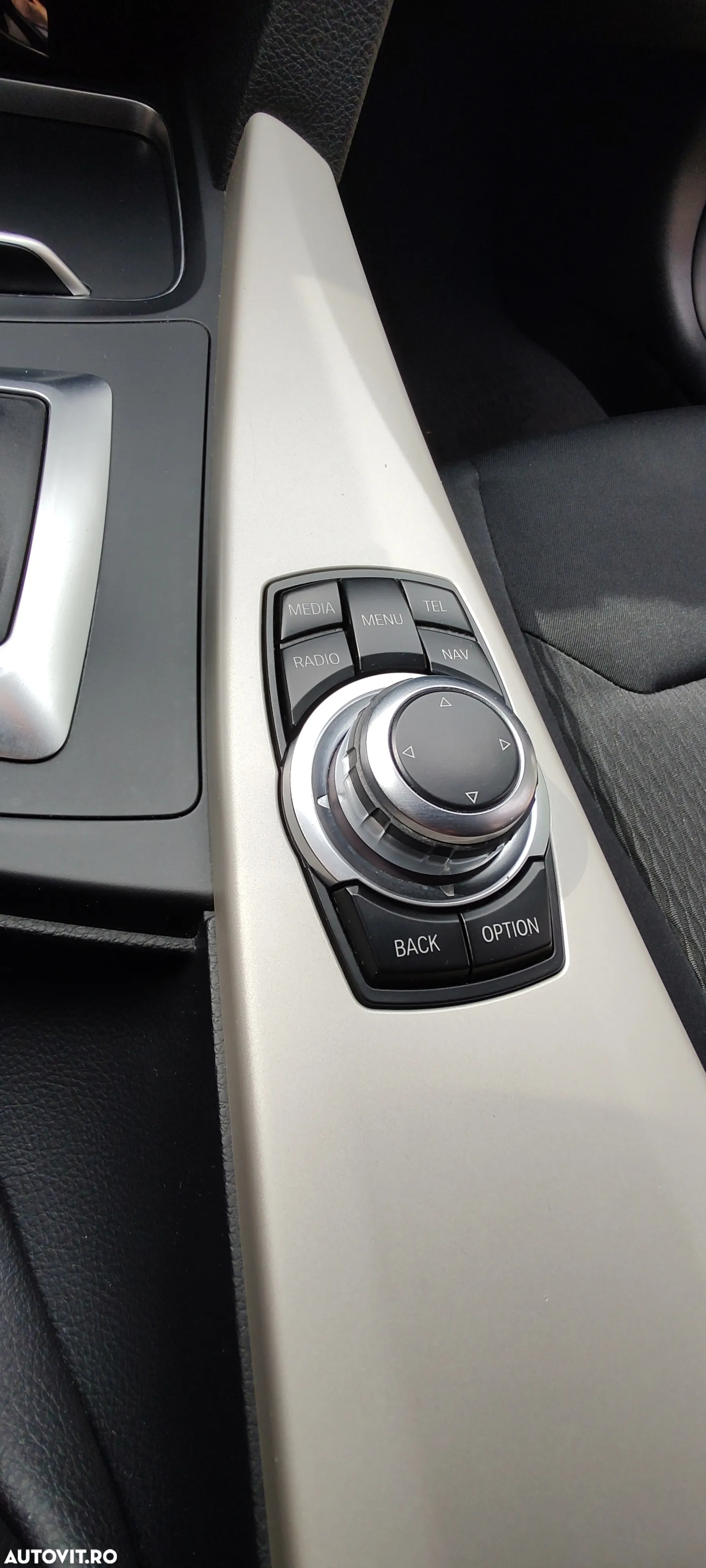 BMW Seria 3 320i Touring Aut. Advantage - 10