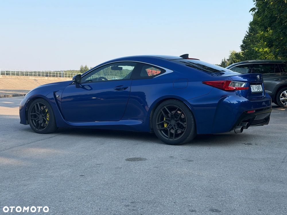 Lexus RC F Carbon - 11