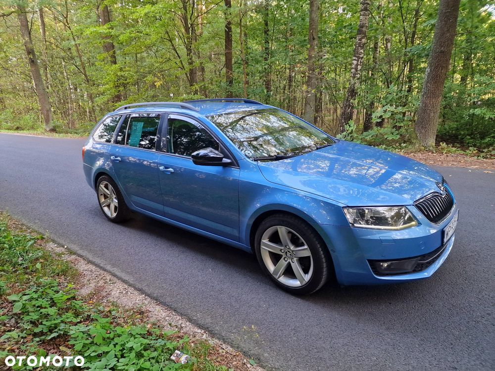 Skoda Octavia 2.0 TDI DSG Sportline - 8