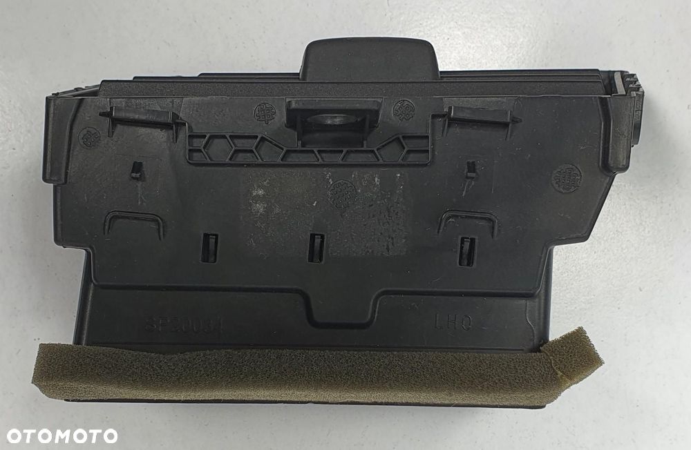 KRATKA NAWIEWU DESKI KONSOLI FORD MUSTANG VI FR3B-19C696-A - 2