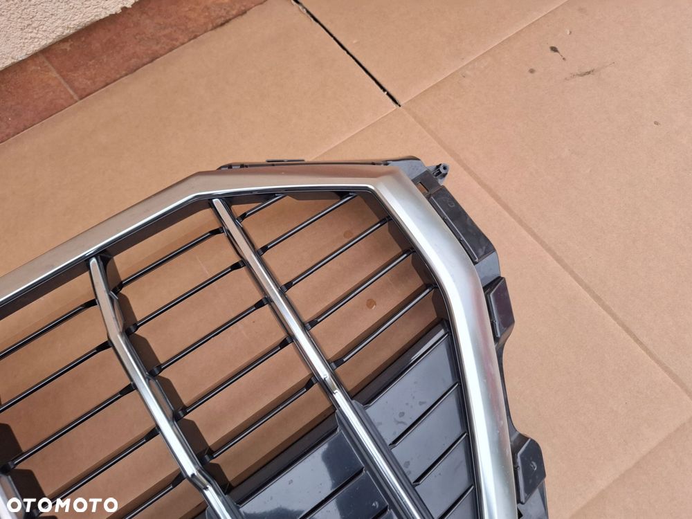 grill atrapa audi q3 ii 83a oryginał ładny stan - 2