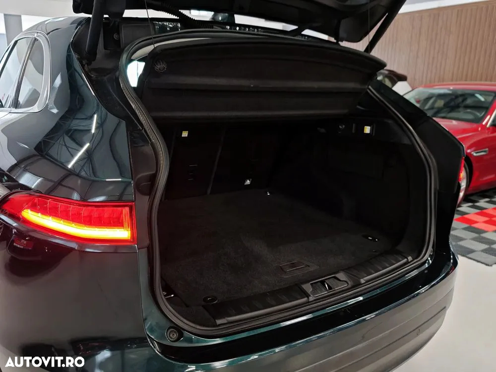 Jaguar F-Pace 20d AWD Aut. Prestige - 30