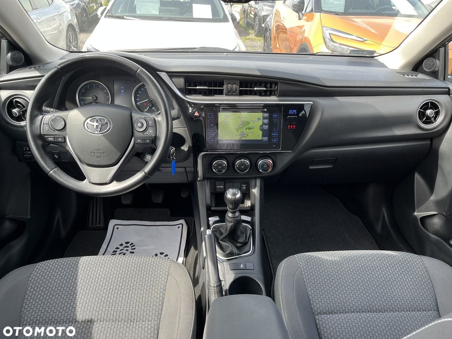 Toyota Corolla 1.6 Classic Plus - 6