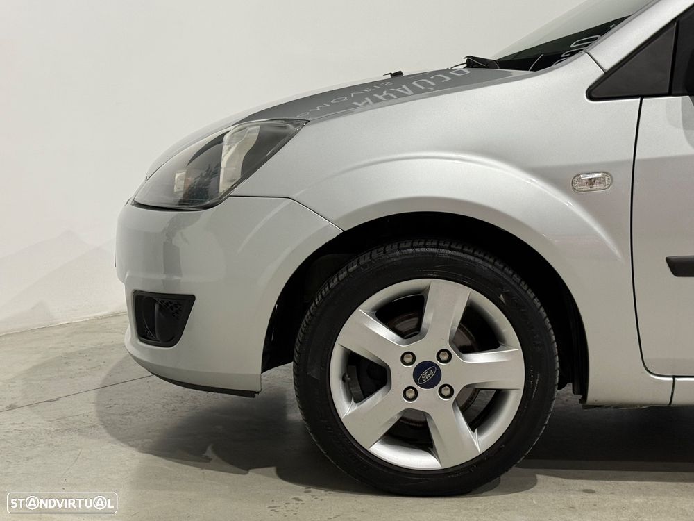 Ford Fiesta 1.25 Trend - 15