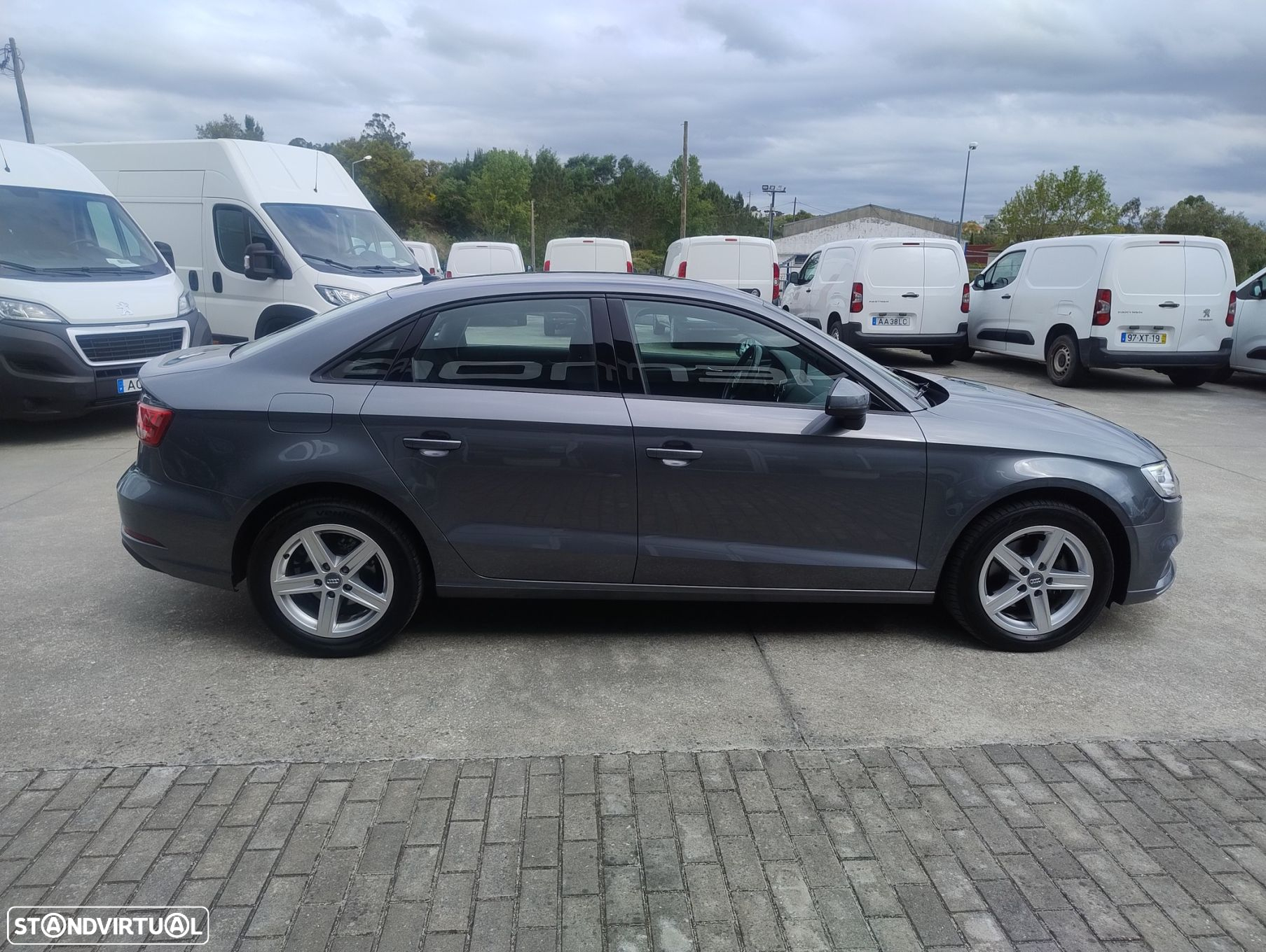 Audi A3 Limousine 30 TDI Design - 6