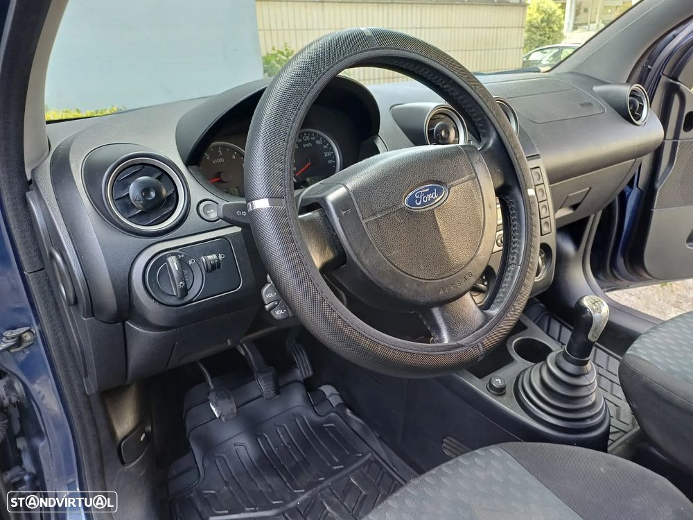 Ford FIESTA 1.4 TDCI VAN - 80 CV - POSSIBILIDADE DE CRÉDITO - 6