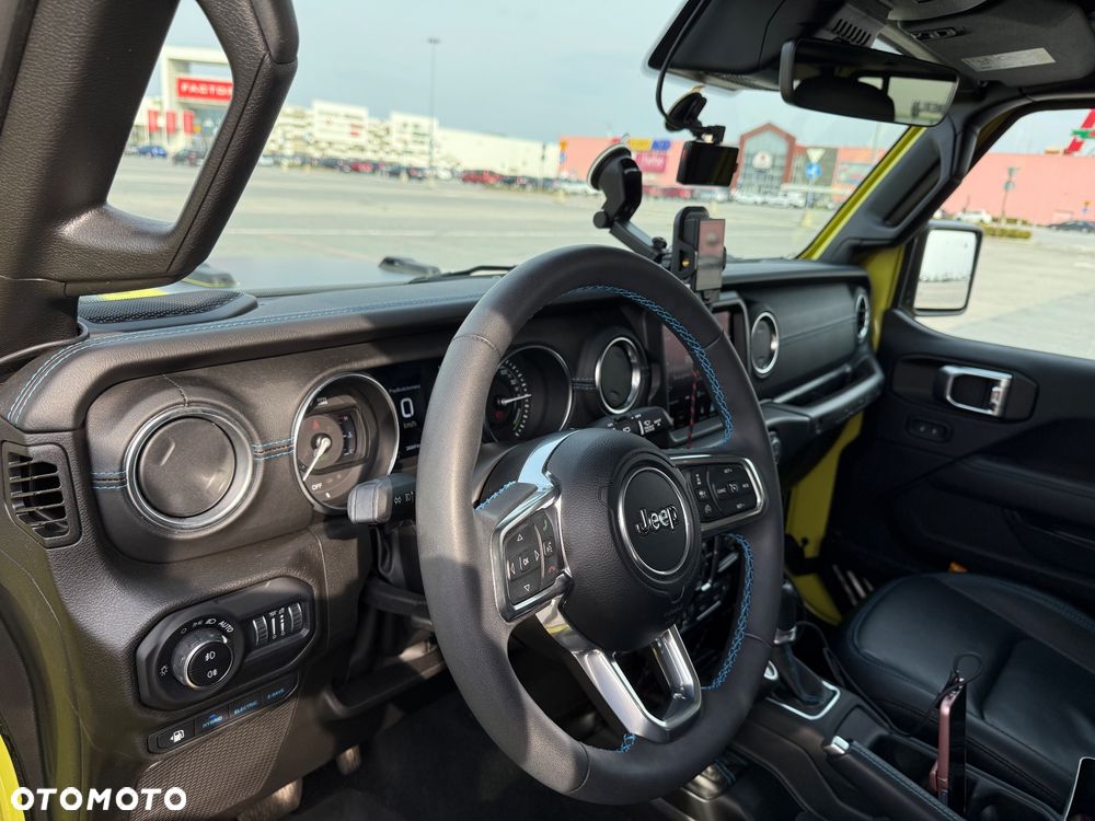 Jeep Wrangler - 9