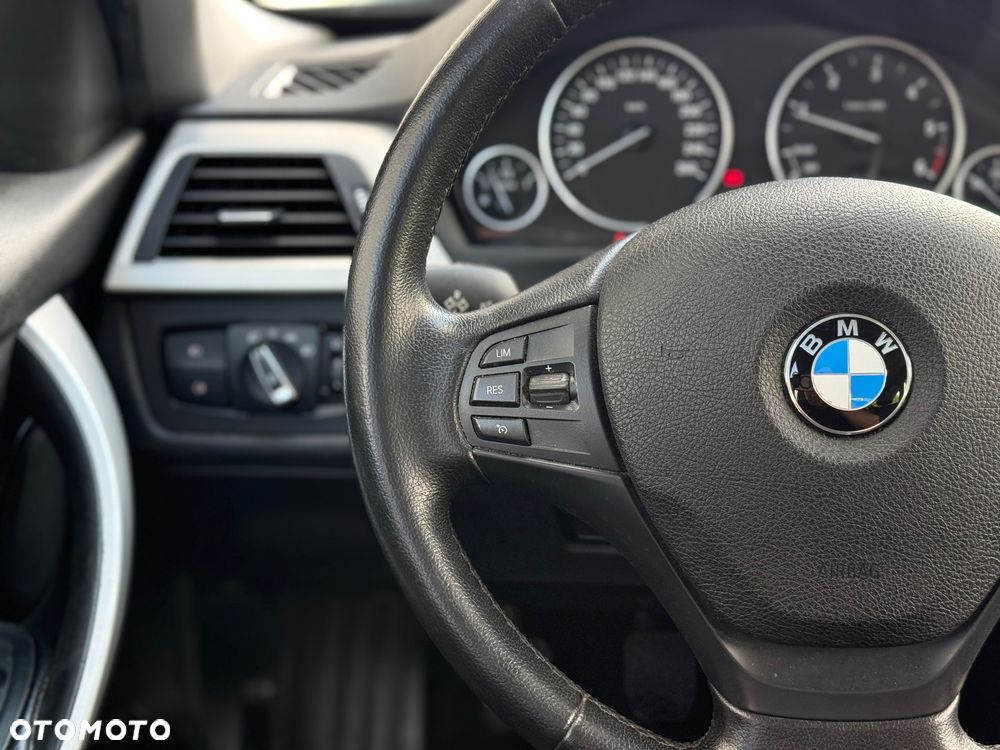 BMW Seria 3 316d - 22
