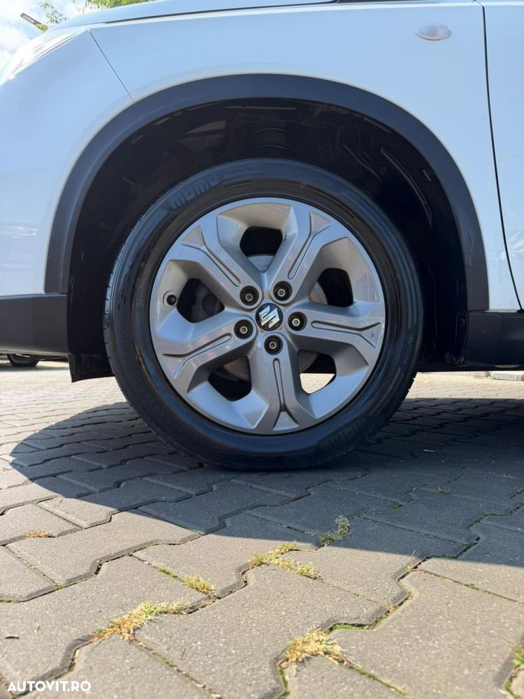 Suzuki Vitara 1.6 DDIS 4X4 Luxus - 15