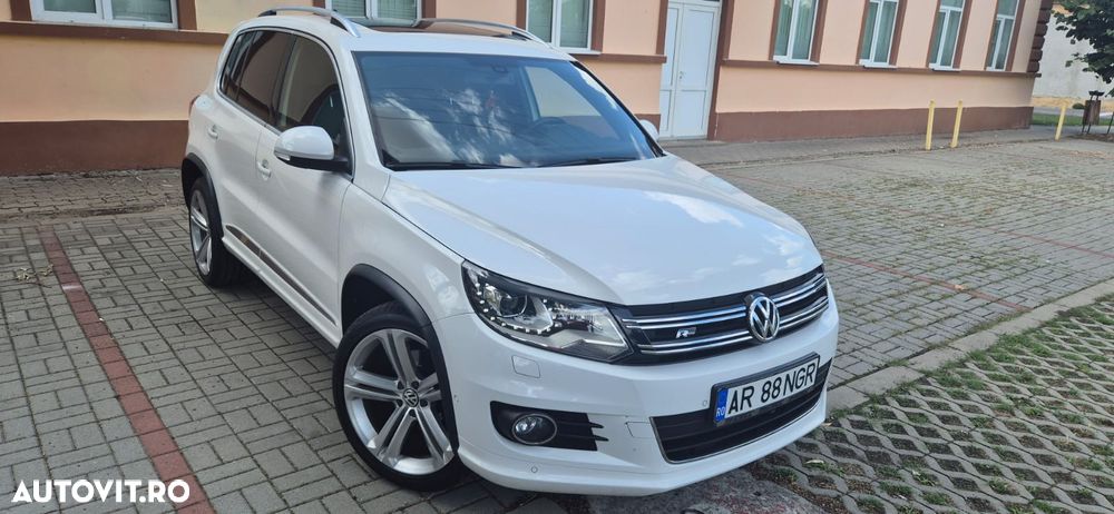 Volkswagen Tiguan - 1
