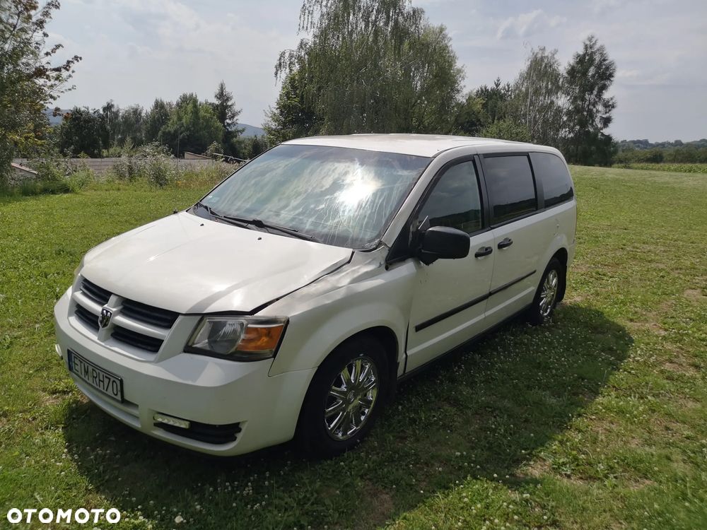 Dodge Caravan - 2