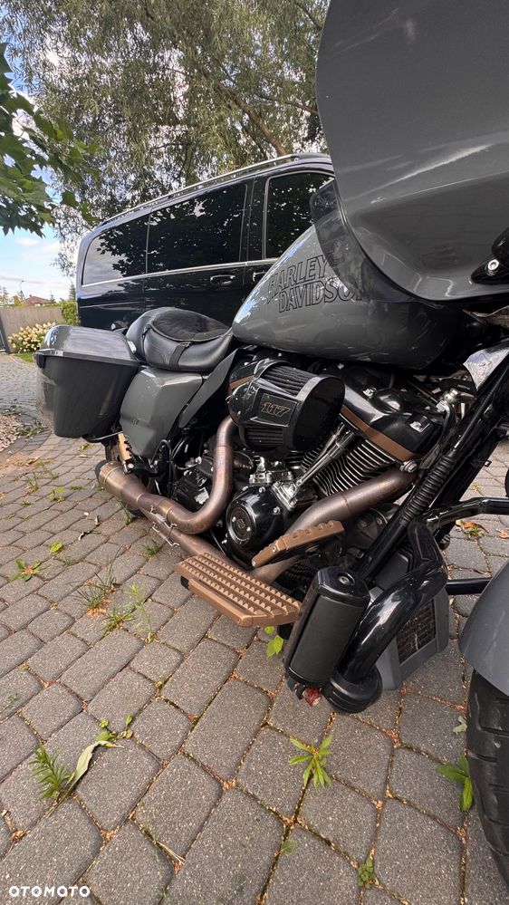 Harley-Davidson Touring Road Glide - 4