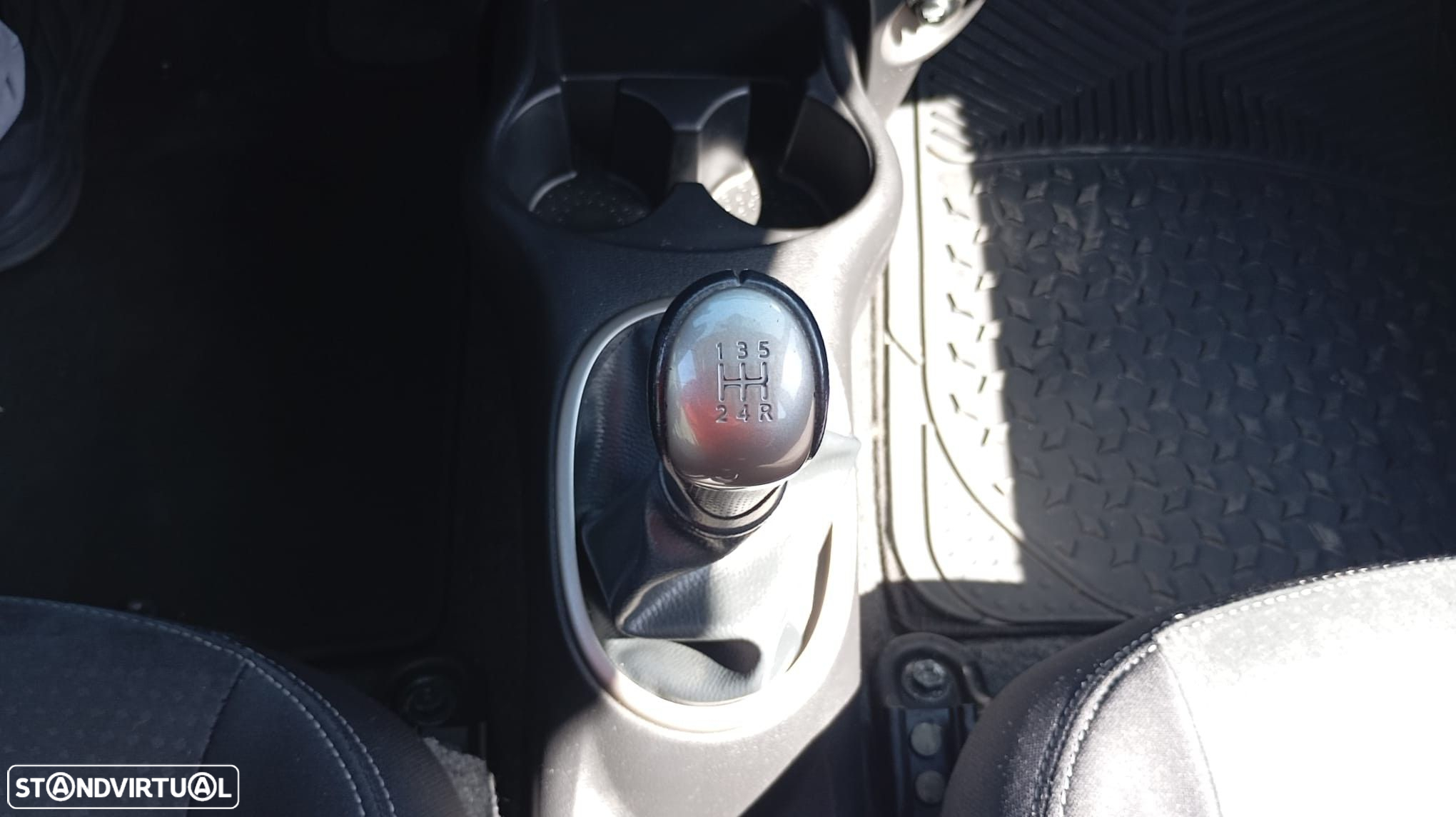 Nissan Micra 1.2 Tekna Premium - 25