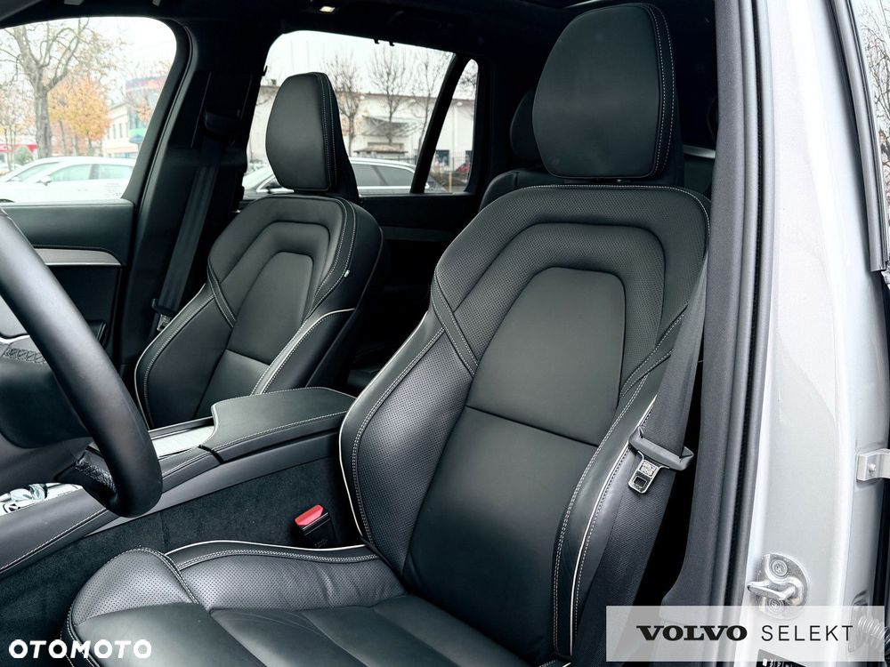 Volvo XC 90 - 25