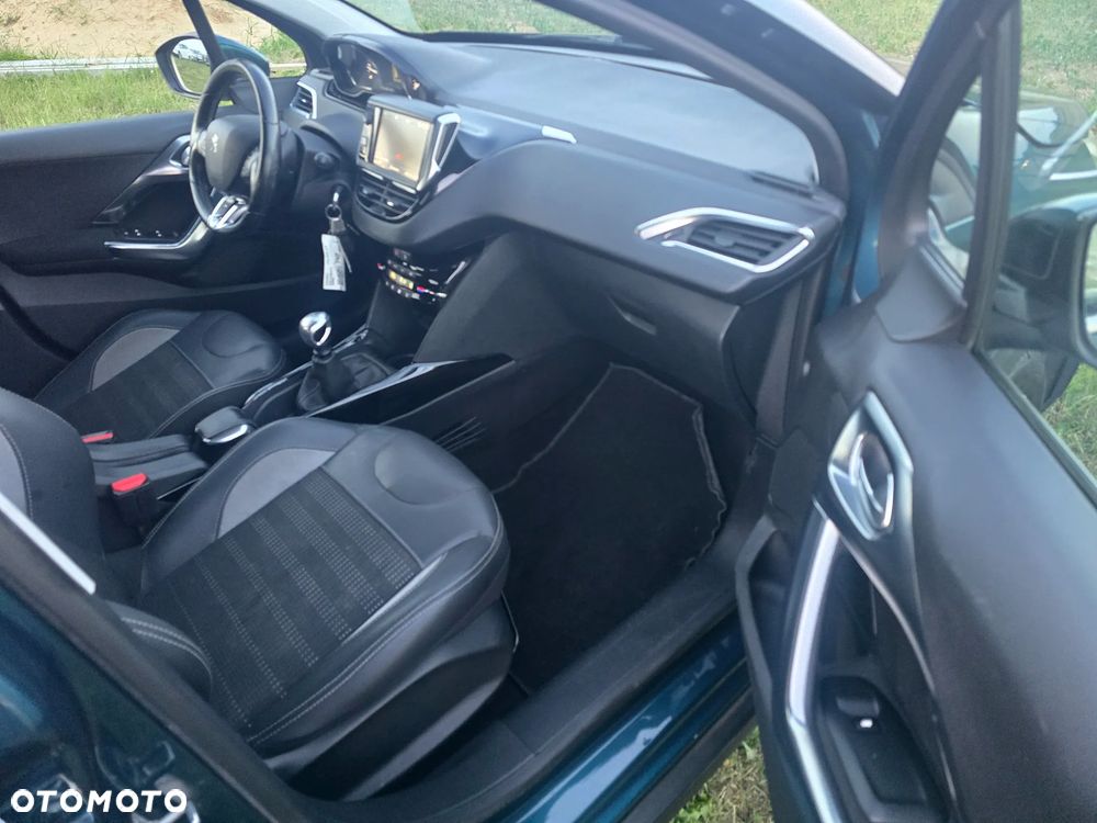 Peugeot 2008 1.5 BlueHDi Allure S&S - 10