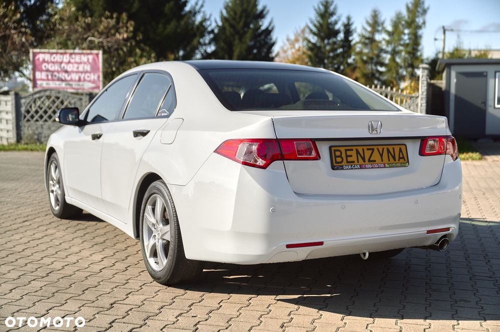 Honda Accord 2.0 Executive - 17