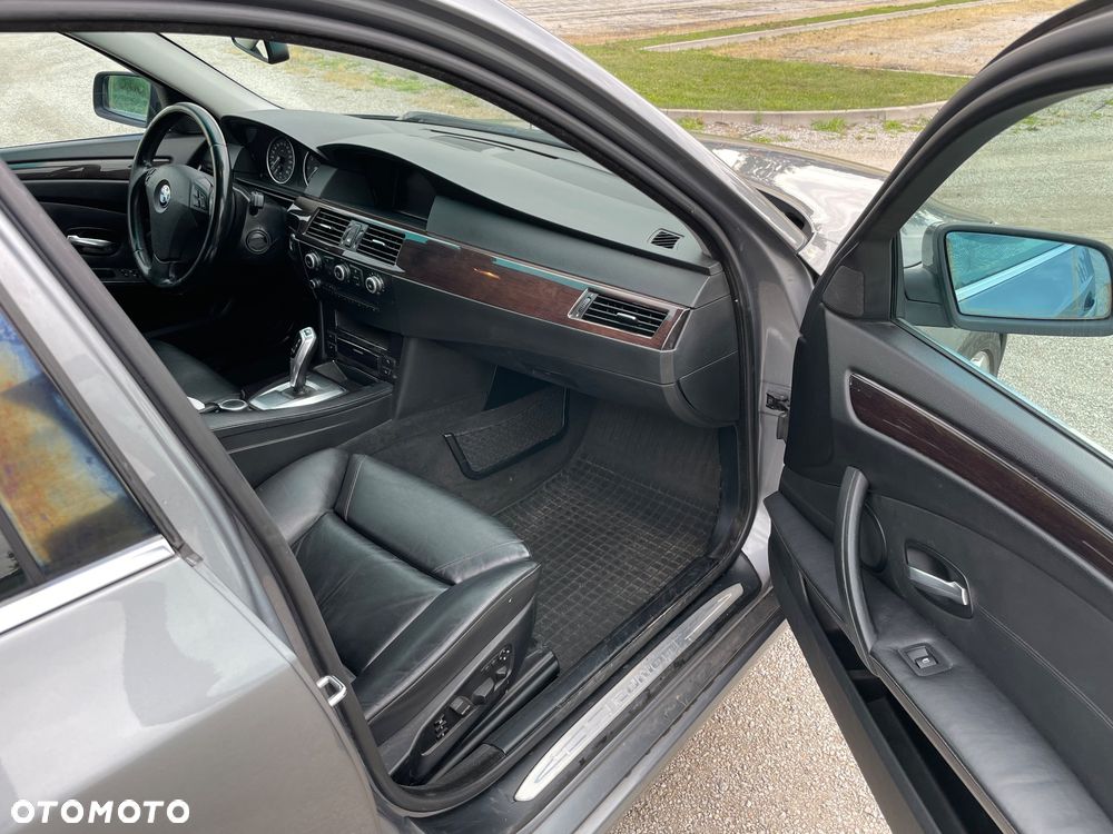 BMW Seria 5 523i Edition Exclusive - 11