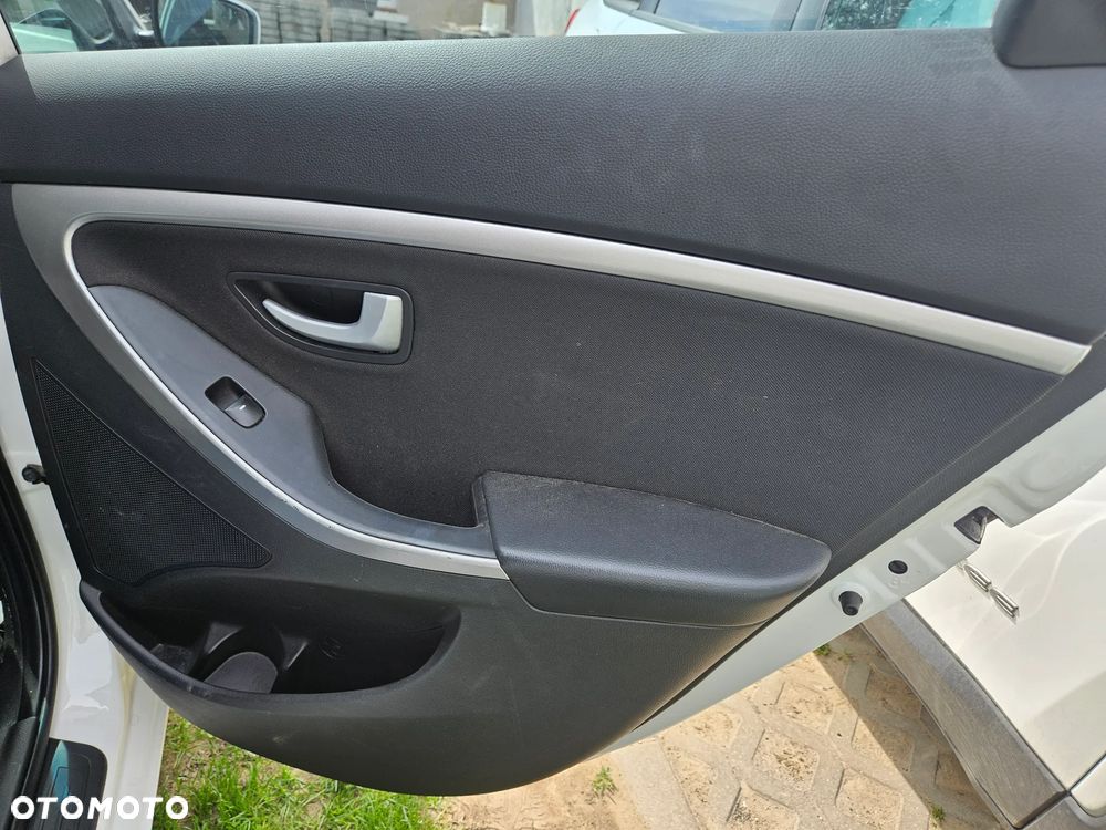 Hyundai i30 1.4 Classic + - 13